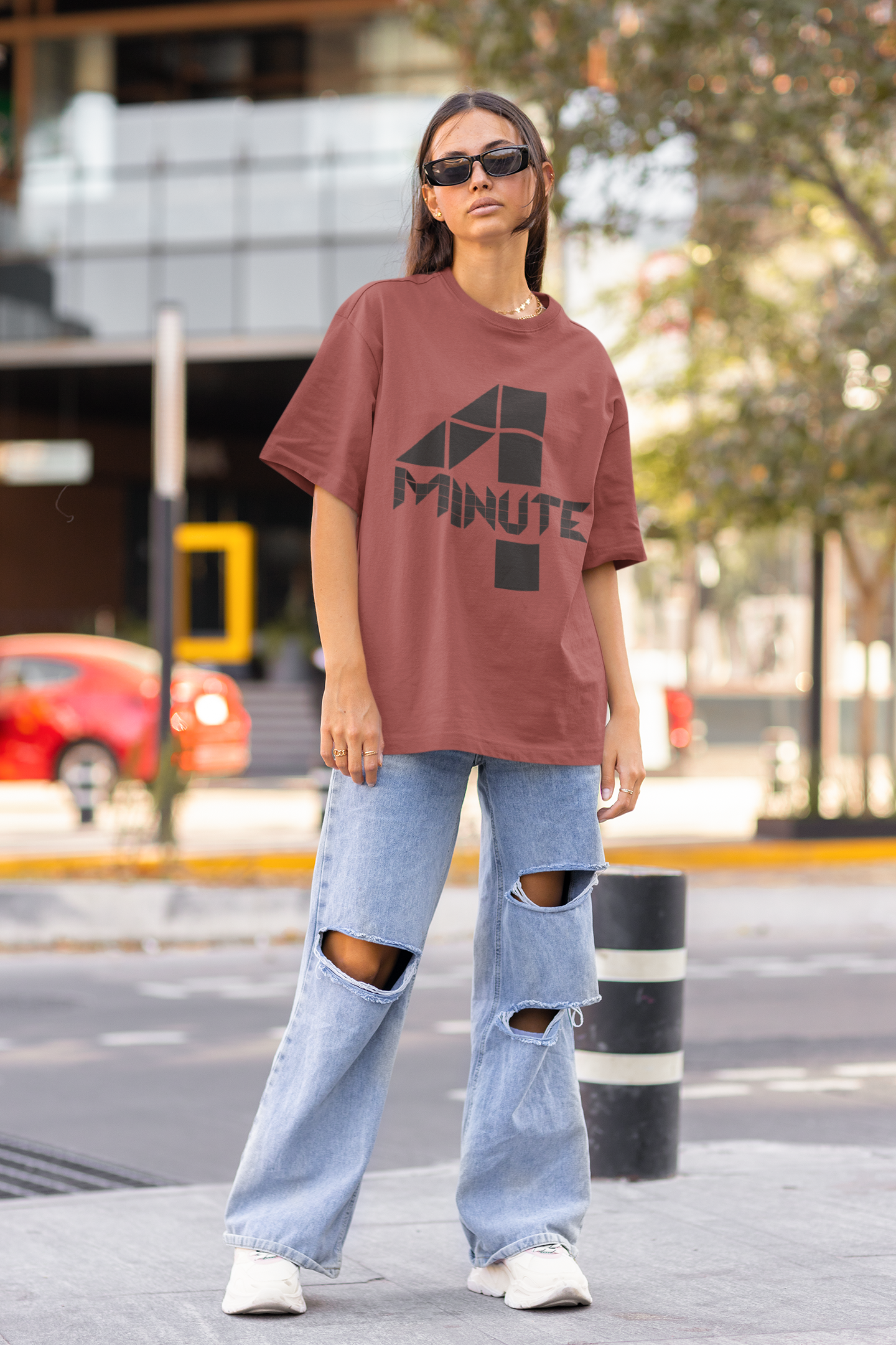 4 MINUTE - PREMIUM OVERSIZED T-SHIRT