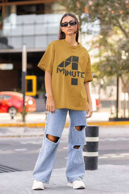 4 MINUTE - PREMIUM OVERSIZED T-SHIRT