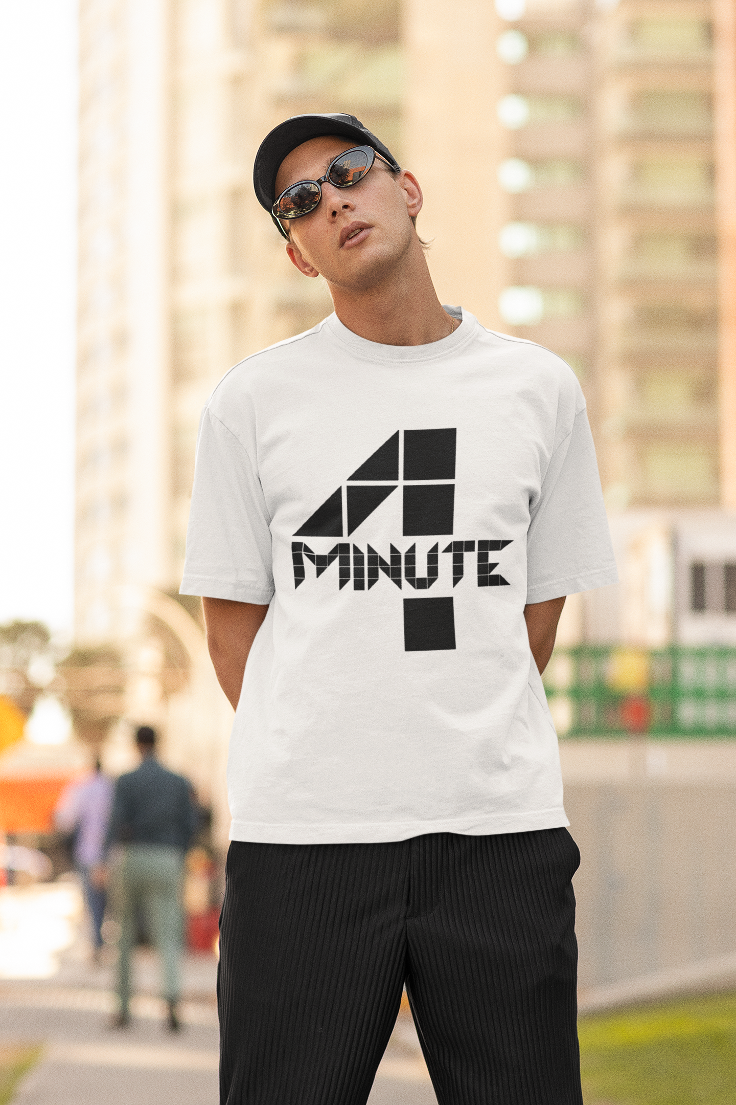 4 MINUTE - PREMIUM OVERSIZED T-SHIRT