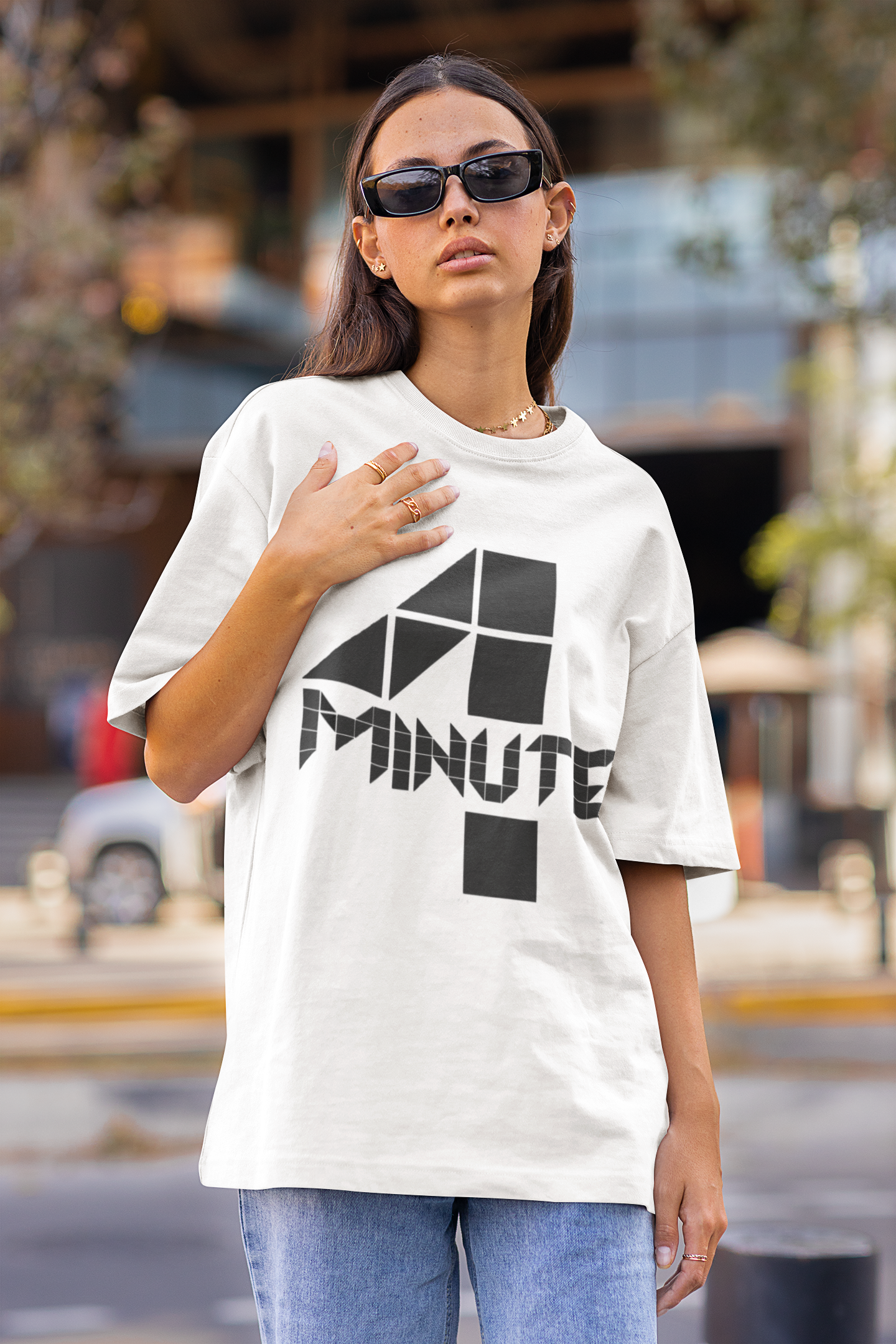 4 MINUTE - PREMIUM OVERSIZED T-SHIRT