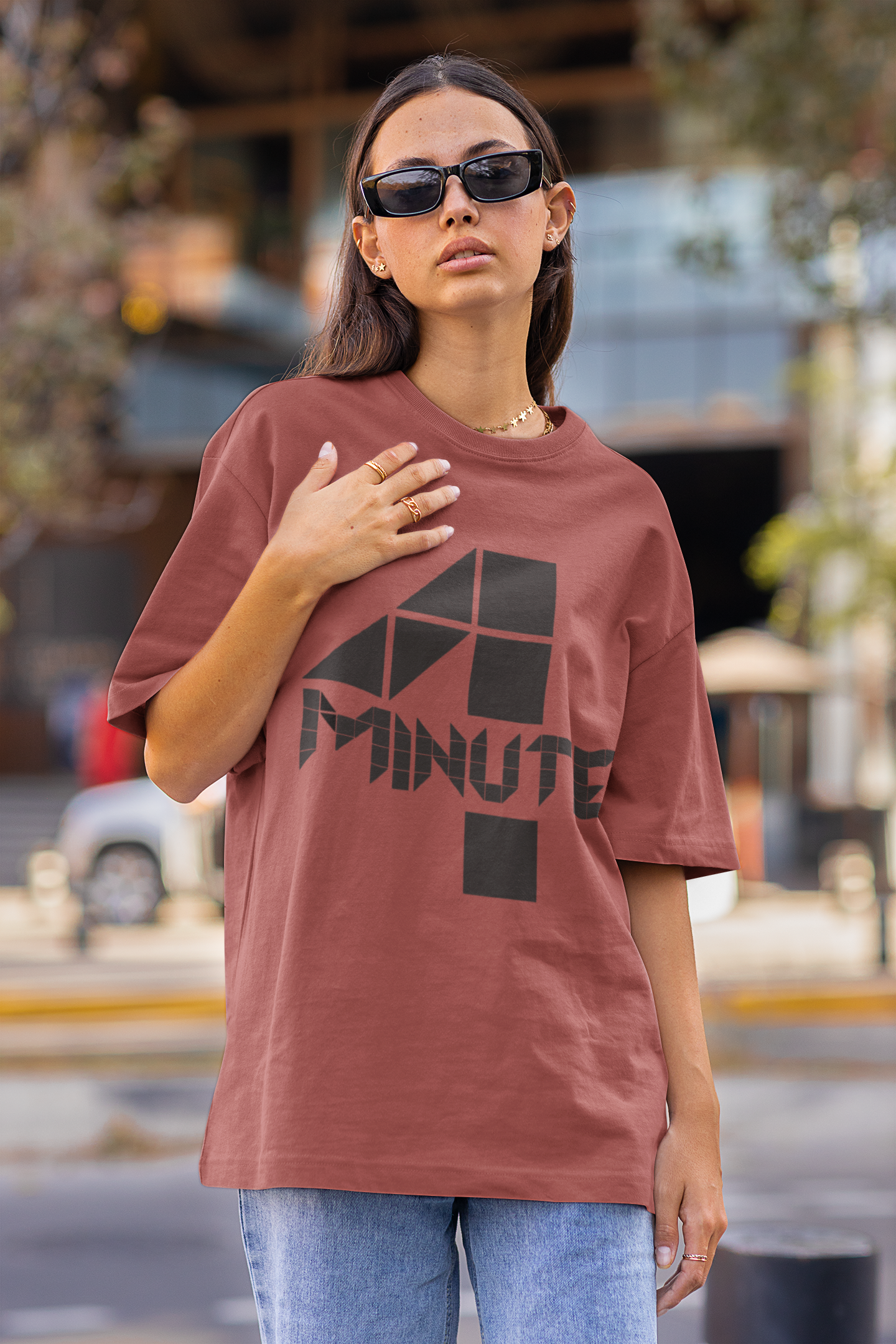 4 MINUTE - PREMIUM OVERSIZED T-SHIRT