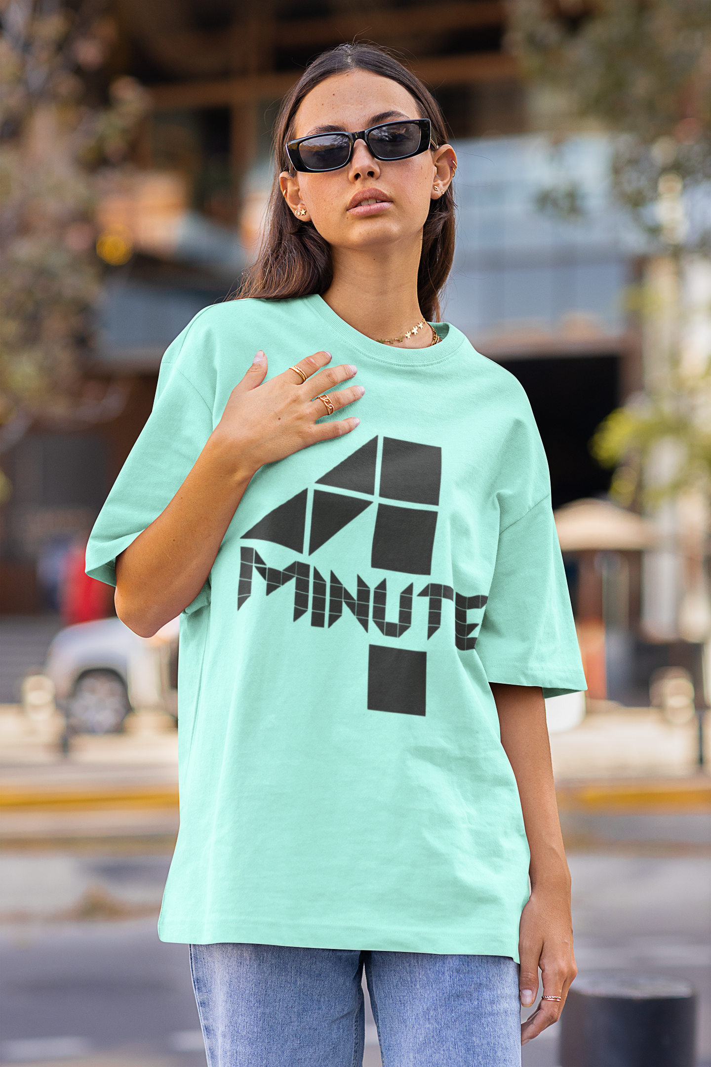 4 MINUTE - PREMIUM OVERSIZED T-SHIRT