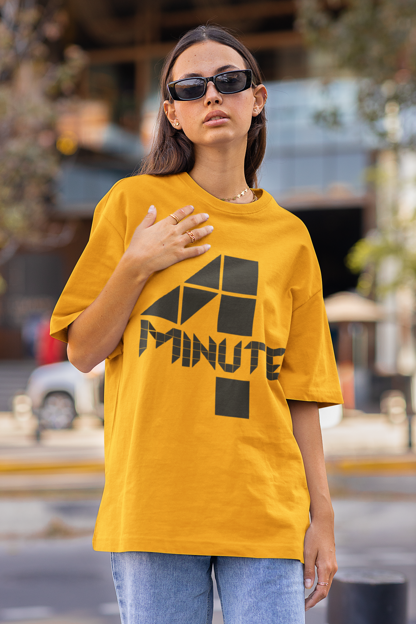 4 MINUTE - PREMIUM OVERSIZED T-SHIRT