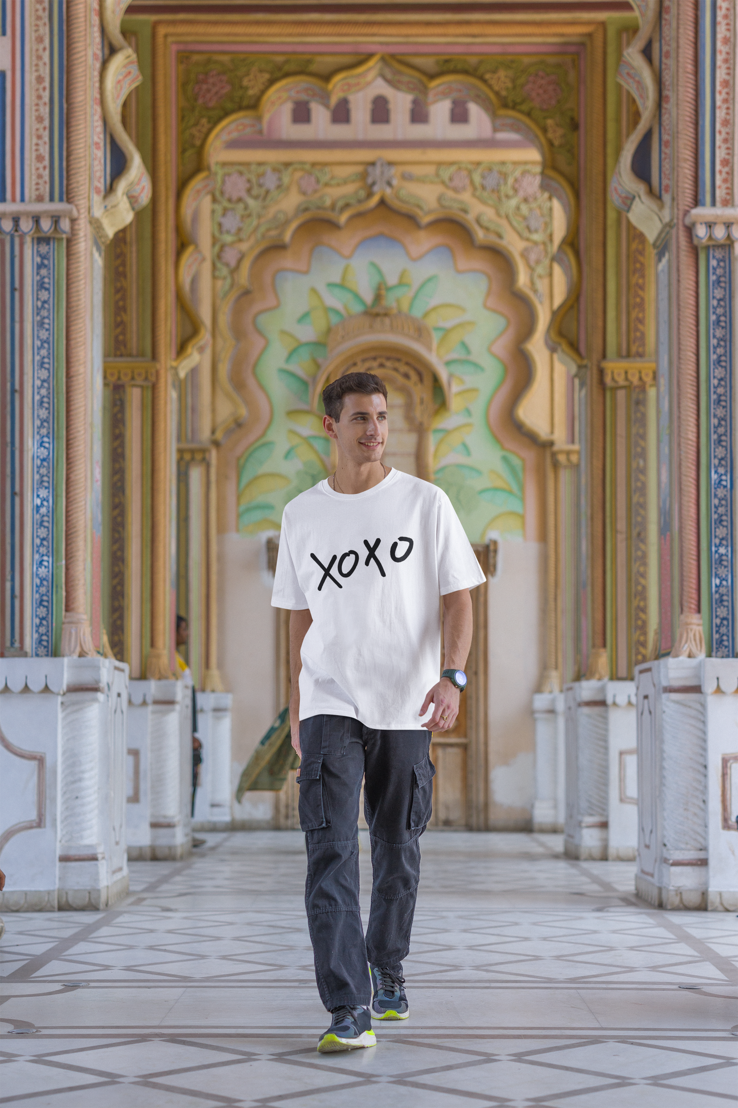 XOXO - PREMIUM UNISEX OVERSIZED T-SHIRT