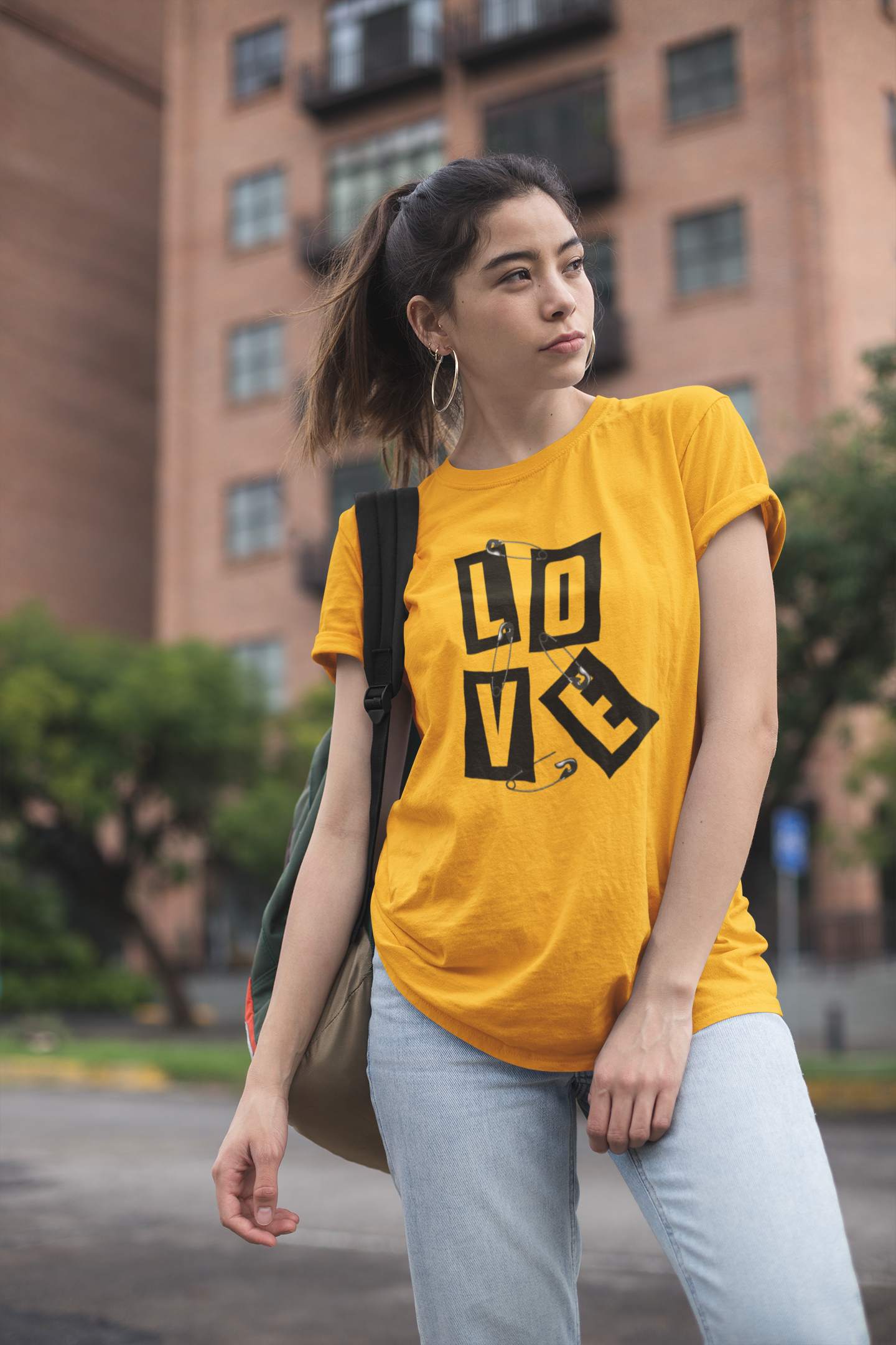 LOVE - WOMEN CLASSIC T-SHIRT