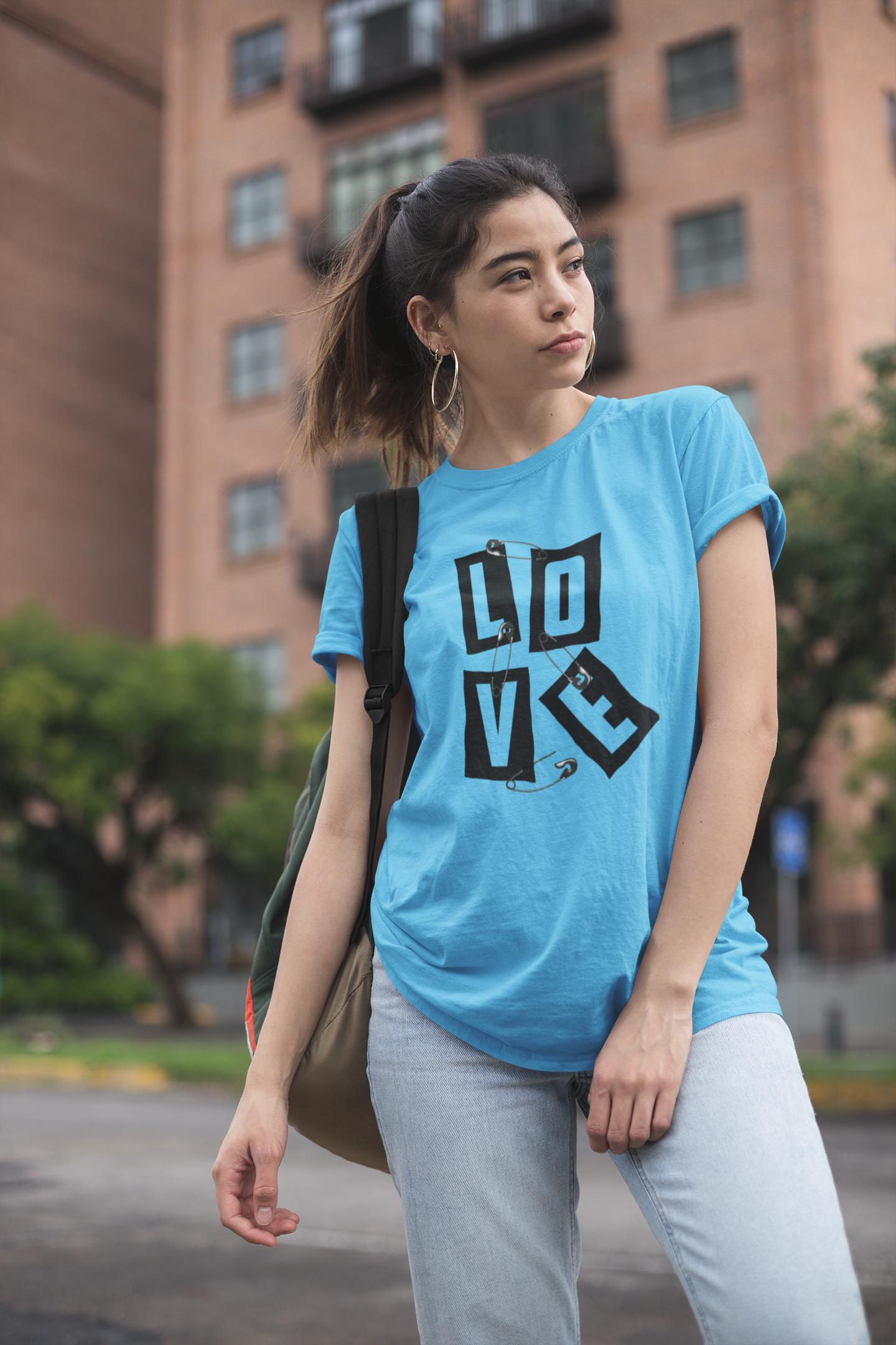 LOVE - WOMEN CLASSIC T-SHIRT