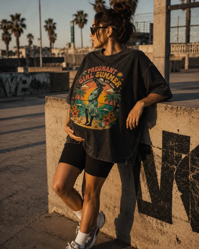 Pregnant Girl Summer Tropical Vintage Graphic T-Shirt for Women Mom To Be Beach Vacation Tee